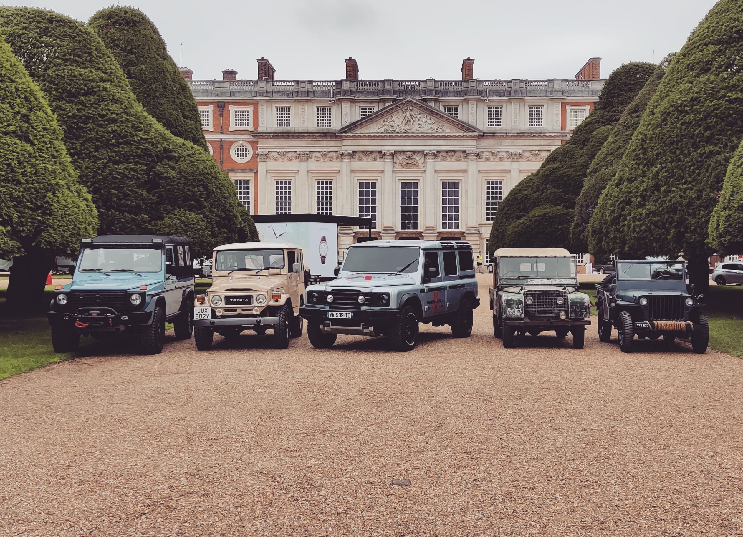 Gallery image showing 5 cars